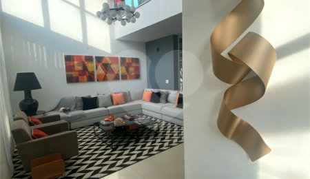Casa à venda com 4 quartos, sendo 3 suítes, no condomínio Quintas de São Fernando, Cotia - SP