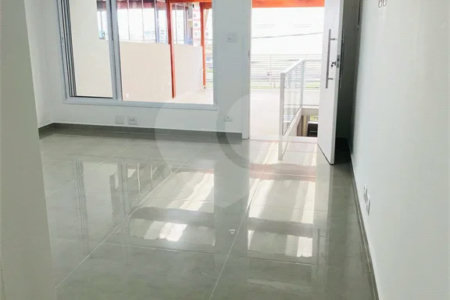 Sobrado à venda com 3 quartos, sendo 1 suíte,  em Santana, São Paulo, SP
