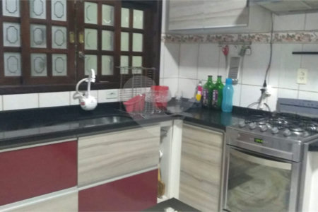 Casa à venda com 3 quartos, sendo 1 suíte,  em Vila Nova Cintra, Mogi das Cruzes, SP