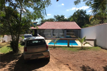 Chácara à venda com 3 quartos, sendo 2 suítes,  em Jardim Mirantes de Ipanema, Araçoiaba da Serra, SP