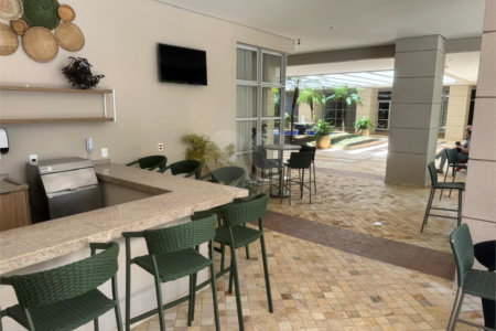 Apartamento à venda com 3 suítes em Campo Belo, São Paulo, SP