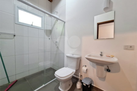 Casa à venda com 7 quartos, sendo 3 suítes, no condomínio Chacaras do Lago, Vinhedo - SP