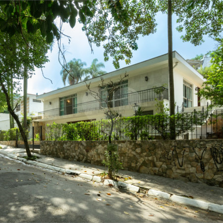 Casa Térrea à venda ou para alugar com 4 suítes em Jardim Marajoara, São Paulo, SP