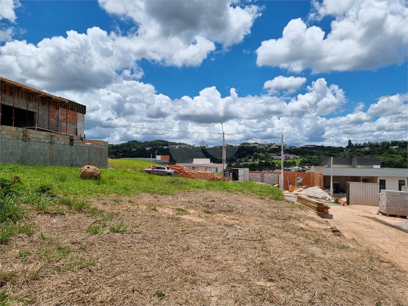 Terreno à venda no condomínio Residencial Recanto das Palmas, Vinhedo - SP