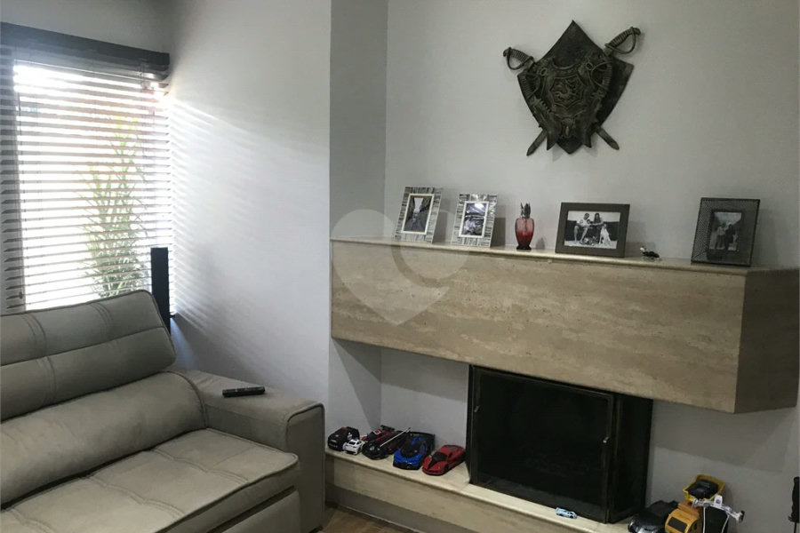 Sobrado à venda com 3 quartos, sendo 1 suíte, em Alto da Boa Vista, São Paulo, SP
