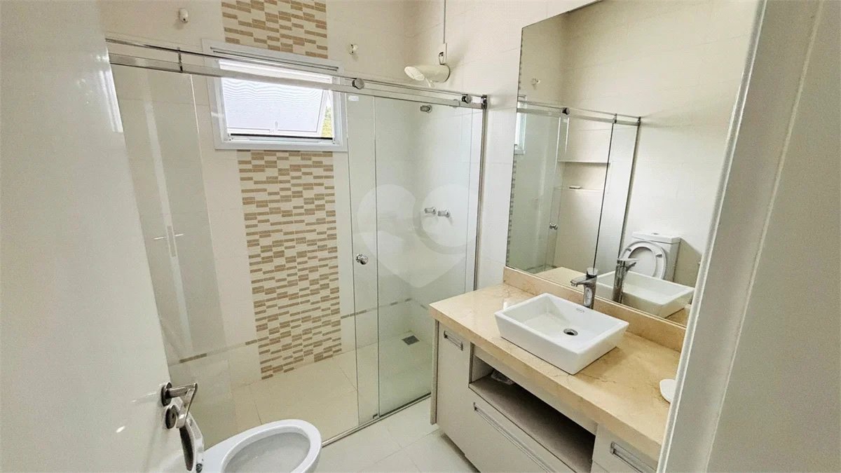 Casa à venda com 4 suítes no condomínio Dos Lagos, Itupeva - SP