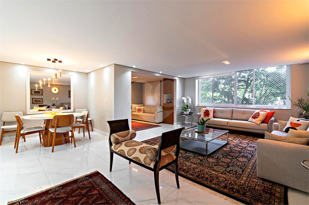 Apartamento à venda com 3 quartos, sendo 1 suíte, em Alto da Boa Vista, São Paulo, SP