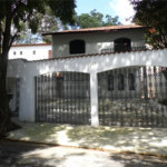 Casa à venda com 5 quartos, sendo 3 suítes, em Vila São Francisco, São Paulo, SP