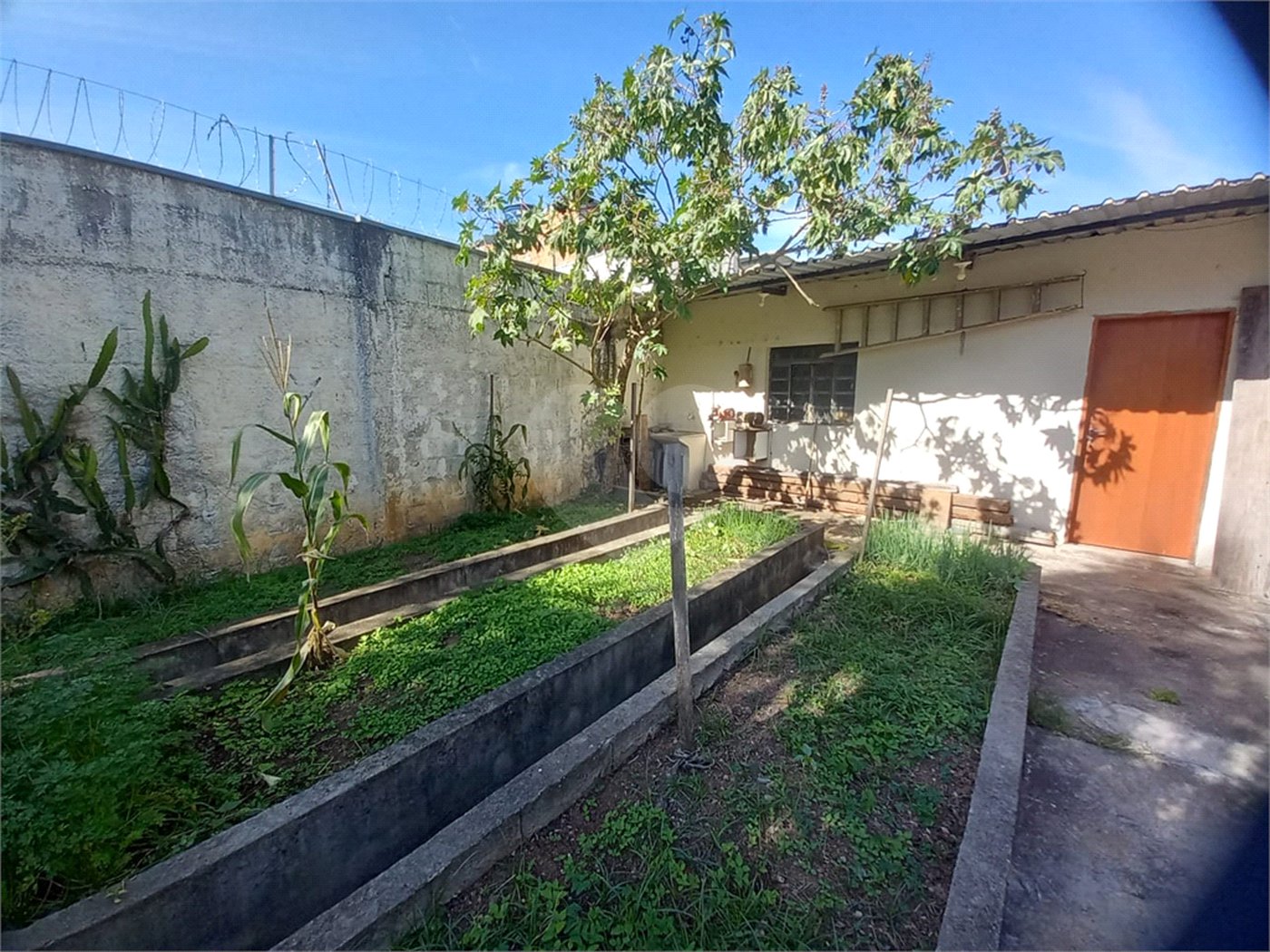 Sobrado à venda com 4 quartos, sendo 2 suítes, em Tremembé, São Paulo, SP