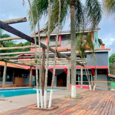 Chácara à venda com 7 quartos, sendo 4 suítes, no Centro, Araçoiaba da Serra, SP