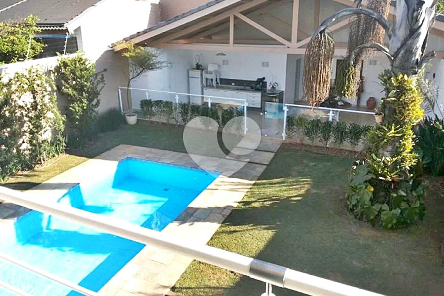 Casa à venda com 4 quartos, sendo 3 suítes, em Santana, São Paulo, SP