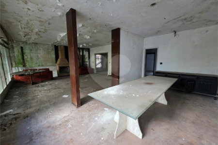 Casa à venda com 4 quartos, sendo 1 suíte, em Indianópolis, São Paulo, SP