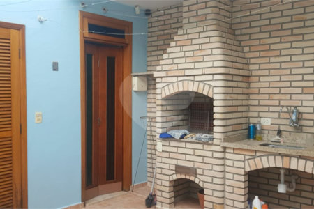 Sobrado à venda com 4 quartos, sendo 2 suítes, em Vila Hamburguesa, São Paulo, SP