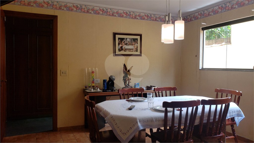 Sobrado à venda com 4 quartos, sendo 2 suítes, em Jardim Marajoara, São Paulo, SP