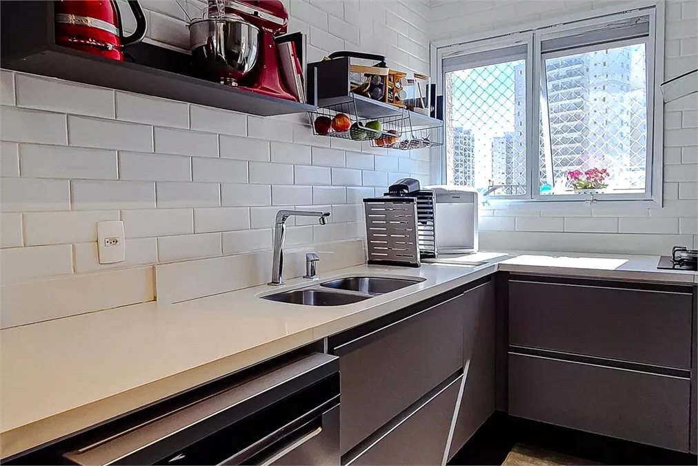 Apartamento à venda com 4 quartos, sendo 3 suítes,  em Vila Romana, São Paulo, SP