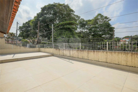 Casa Térrea à venda com 3 quartos, sendo 1 suíte, em Cidade Vargas, São Paulo, SP