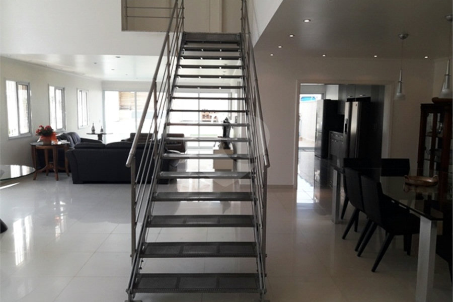 Casa à venda com 4 quartos, sendo 3 suítes, em Santana, São Paulo, SP