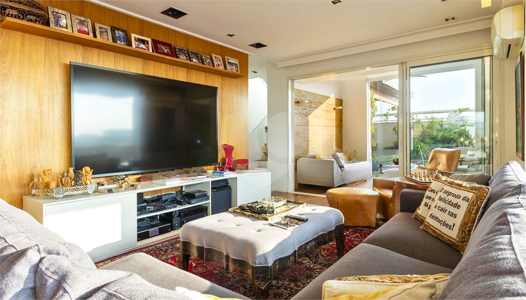 Apartamento à venda ou para alugar com 2 suítes em Itaim Bibi, São Paulo, SP