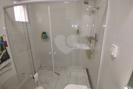 Casa à venda com 2 suítes no condomínio Morada das Hortênsias, São Paulo - SP