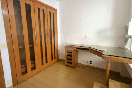 Apartamento à venda com 4 quartos, sendo 1 suíte, em Copacabana, Rio de Janeiro, RJ