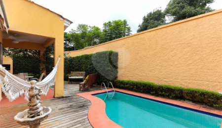 Casa à venda com 4 suítes no condomínio Residencial Courtyard Village, São Paulo - SP
