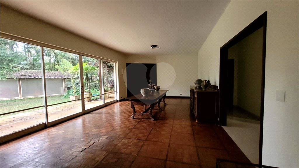 Casa à venda com 4 suítes no condomínio Chácara Flora, São Paulo - SP