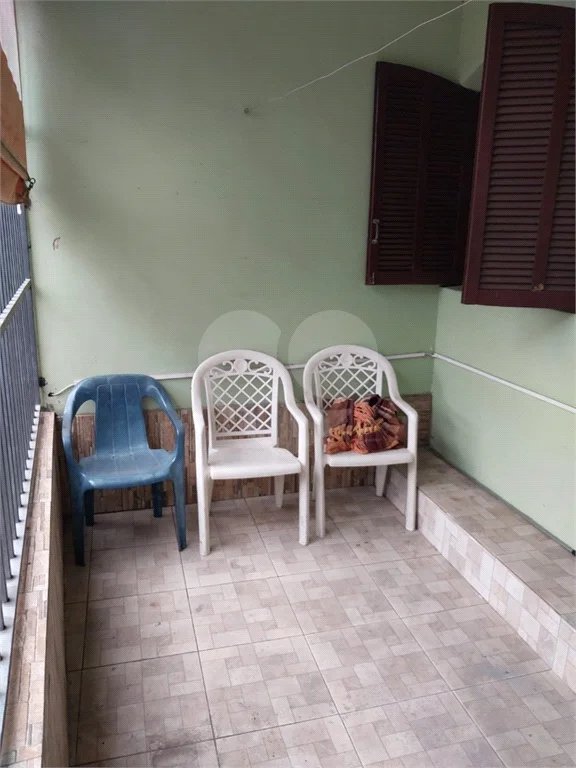 Sobrado à venda com 212 m², 2 quartos (suítes), 3 banheiros e 2 vagas de garagem, em São Caetano do Sul