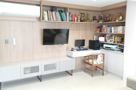 Apartamento a venda na Saúde 2 dormitórios com 2 vagas de garagem demarcadas. Aceita e estuda Permuta.