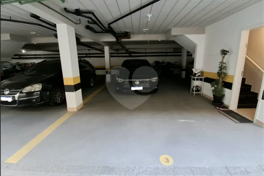 Casa à venda com 3 quartos, sendo 1 suíte, no condomínio Vila Arnoni, São Paulo - SP