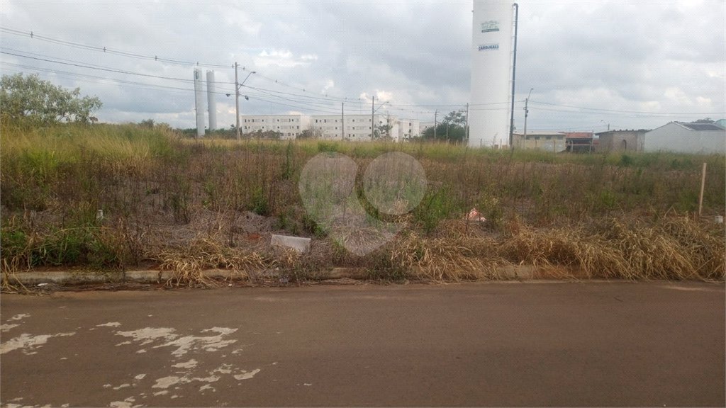 Lote no Jardim do Bosque, aceita financiamento ou aquisição de terreno e construção .