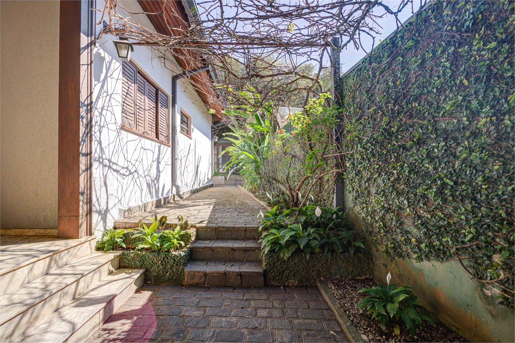 Casa Térrea à venda com 4 quartos, sendo 1 suíte, em Jardim Marajoara, São Paulo, SP