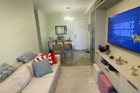 Apartamento à venda com 2 quartos, sendo 1 suíte,  em Ferreira, São Paulo, SP