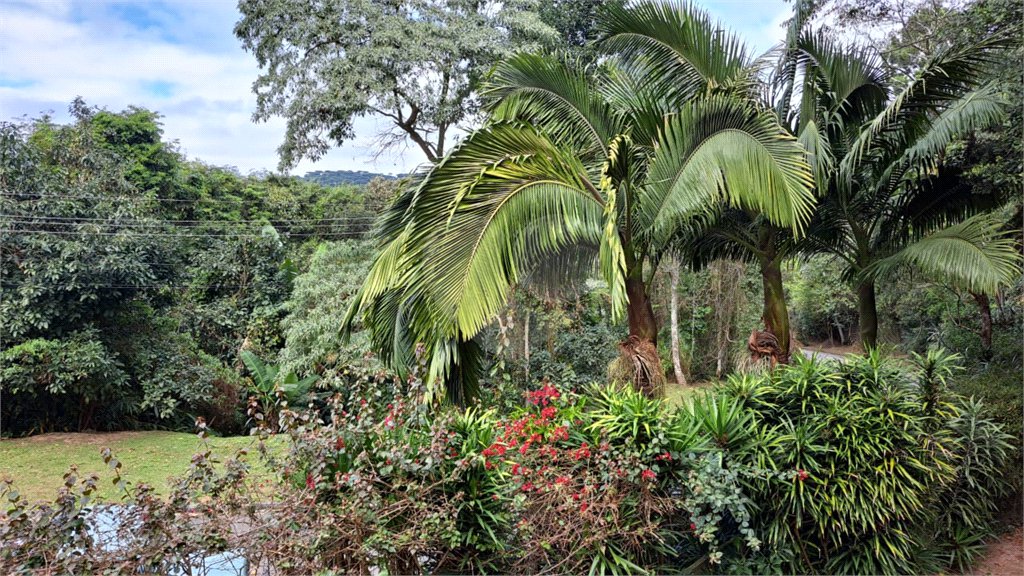 Casa à venda com 3 quartos, sendo 1 suíte, no condomínio Alpes da Cantareira, Mairiporã - SP