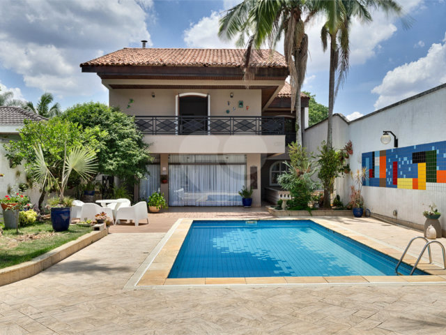 Casa à venda com 5 quartos, sendo 4 suítes,  em Alto da Boa Vista, São Paulo, SP