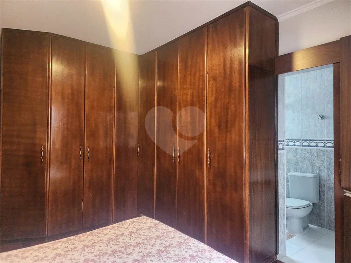 Sobrado à venda com 3 quartos, sendo 1 suíte, em Vila Paulicéia, São Paulo, SP