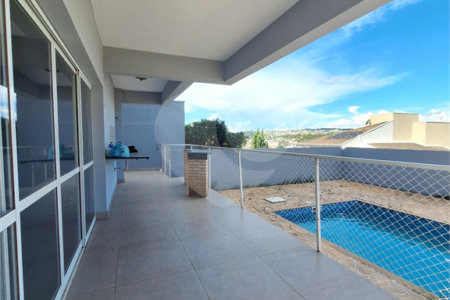 Casa à venda com 4 suítes no condomínio Terras de São Francisco, Vinhedo - SP