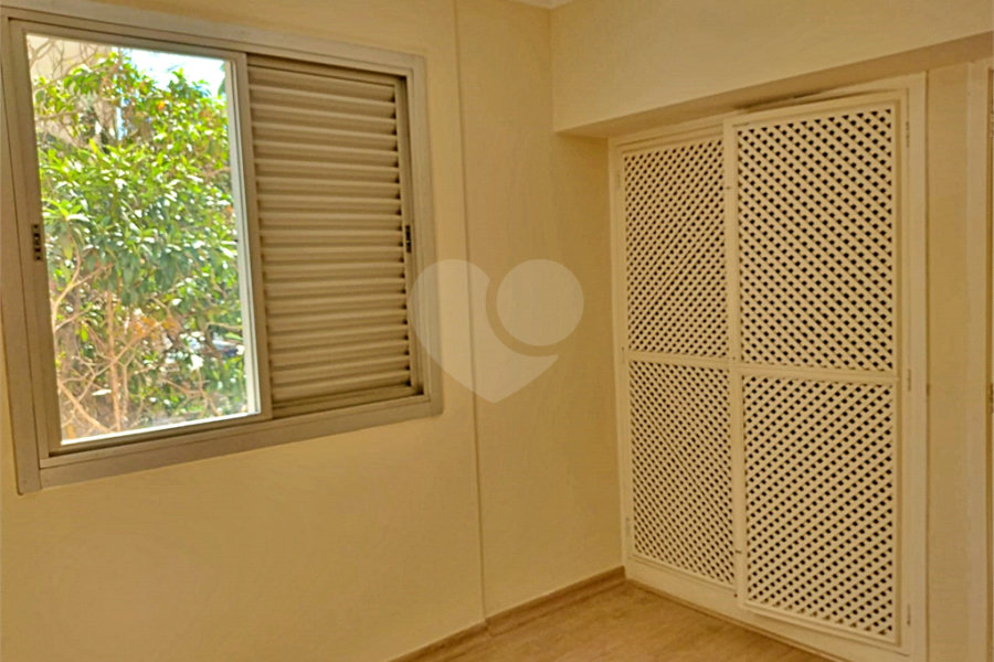 Apartamento à venda com 3 quartos, sendo 1 suíte, em Pinheiros, São Paulo, SP