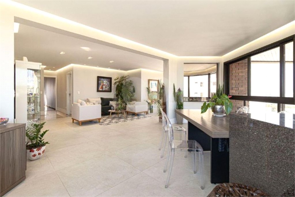 Apartamento à venda com 3 suítes em Jardim Parque Morumbi, São Paulo, SP