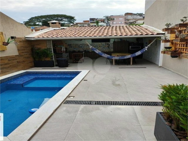 Sobrado à venda com 3 quartos, sendo 2 suítes,  em Tucuruvi, São Paulo, SP