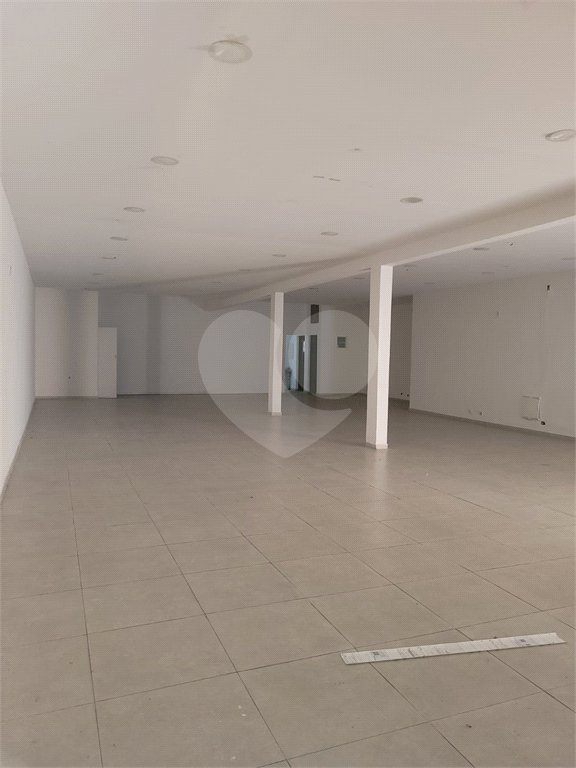 Salão para alugar em Vila Romanópolis, Ferraz de Vasconcelos, SP