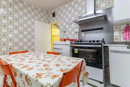 Casa à venda com 3 quartos, sendo 1 suíte, em Mirandópolis, São Paulo, SP