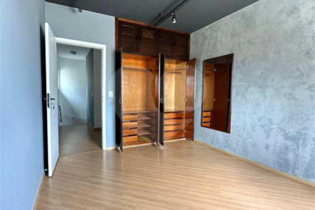 Casa à venda com 4 quartos, sendo 1 suíte, em Vila Oliveira, Mogi das Cruzes, SP