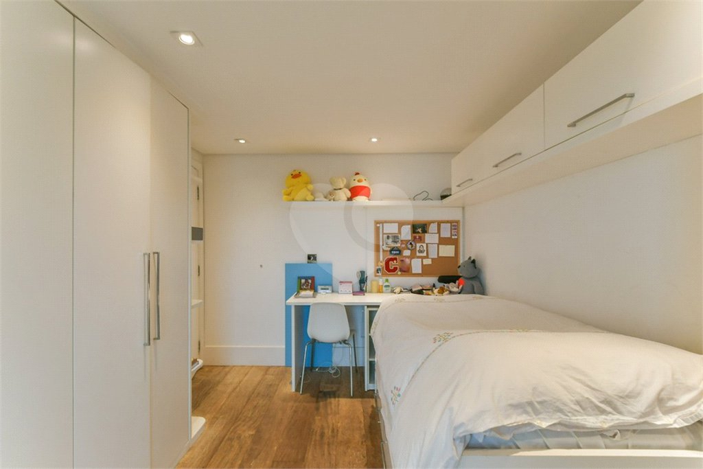 Apartamento à venda com 4 quartos, sendo 2 suítes, em Panamby, São Paulo, SP