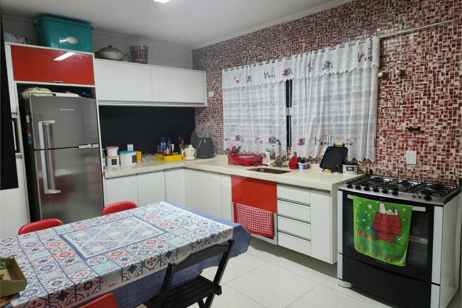 Sobrado à venda com 2 suítes em Vila Mazzei, São Paulo, SP