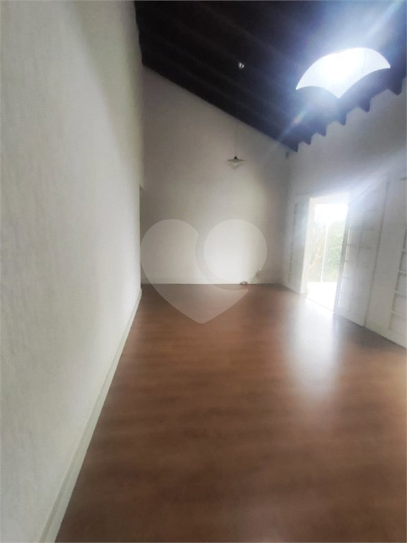 Casa à venda com 4 quartos, sendo 1 suíte, em Ivoturucaia, Jundiaí, SP
