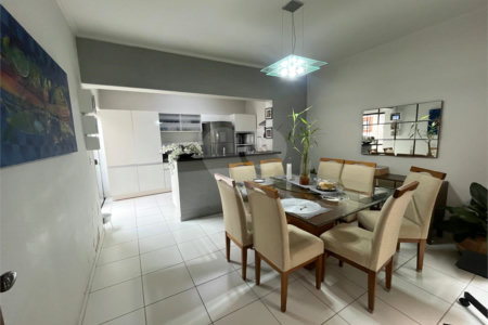 Casa à venda com 3 suítes em Jardim Shangri-lá, Itapetininga, SP