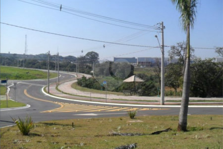 Casa à venda com 3 suítes no condomínio Lagos D Icaraí, Salto - SP