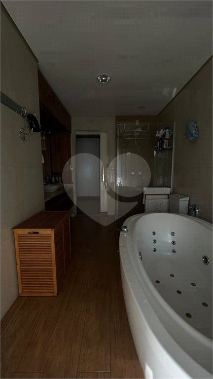 Casa à venda com 3 quartos, sendo 1 suíte, no condomínio Marcia Miyashiro, São Paulo - SP