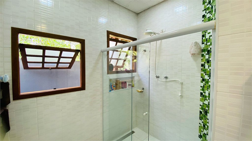 Casa à venda com 3 suítes em Dos Finco, São Bernardo do Campo, SP