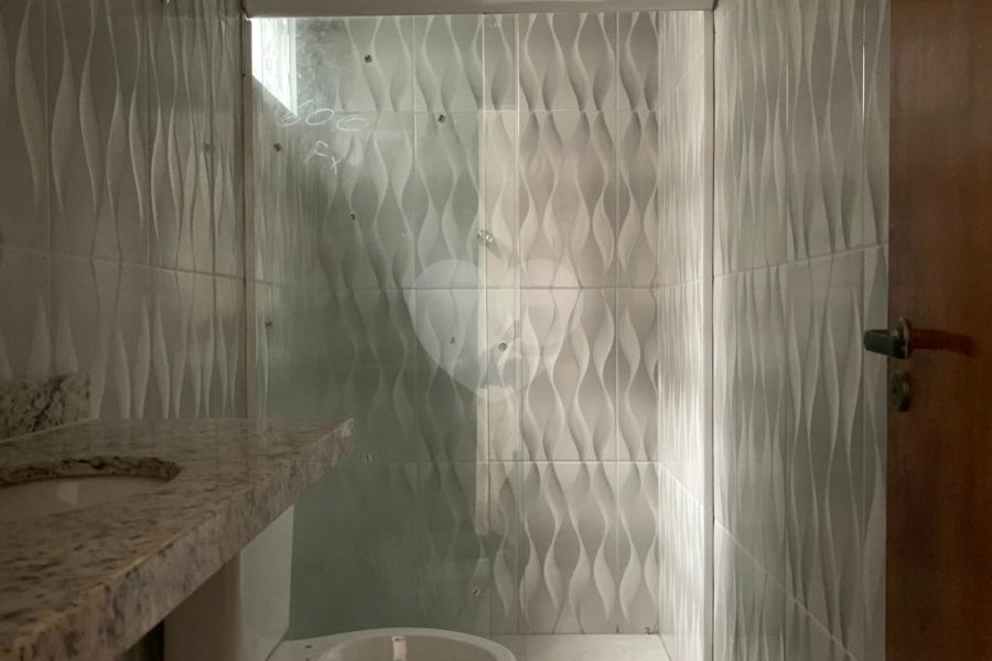 Sobrado à venda com 3 quartos, sendo 1 suíte, em Vila Mazzei, São Paulo, SP